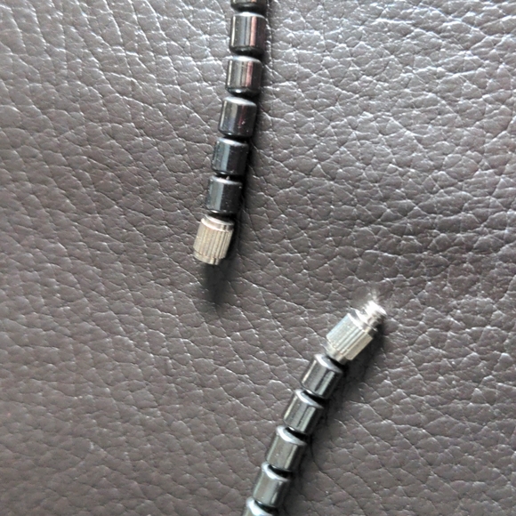 17 inch Hematite necklace - Picture 3 of 3